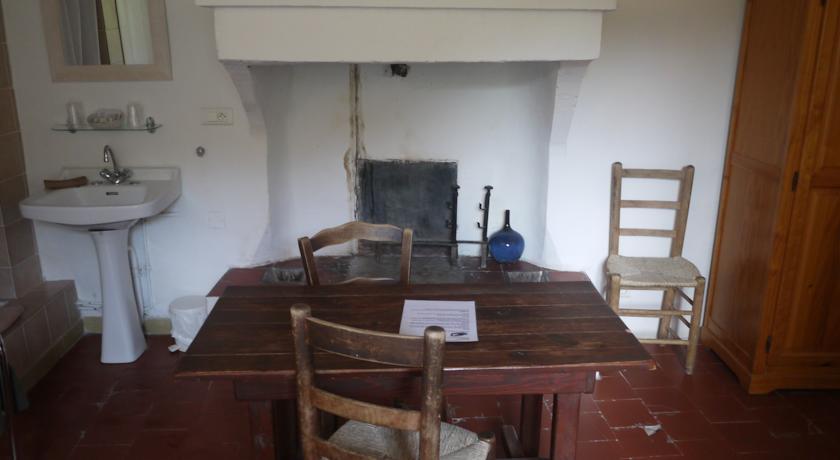 Auberge Des Seguins Buoux 객실 사진
