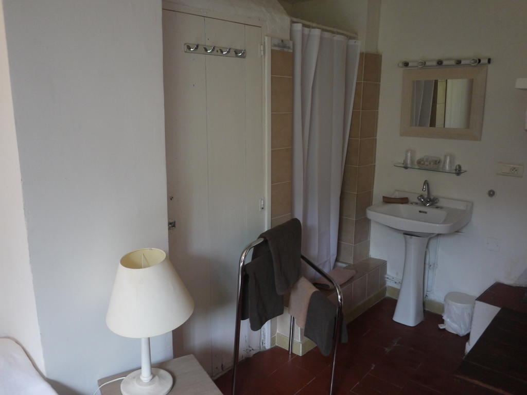 Auberge Des Seguins Buoux 객실 사진