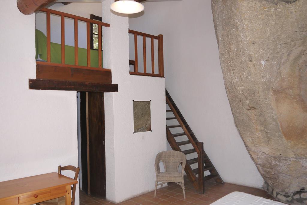 Auberge Des Seguins Buoux 객실 사진